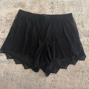 Torrid short with lace net embroidery. Black. Size 1x